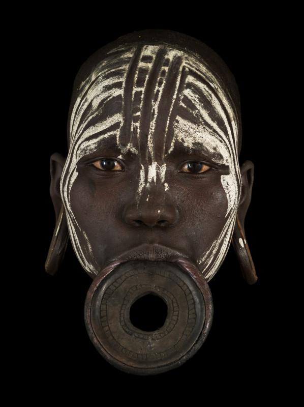 Mursi women